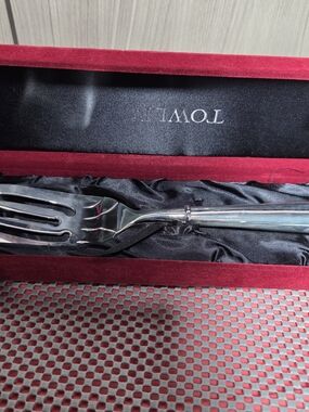 Towle Silver Plated Serving Fork Piece In Red Velvet Gift Box